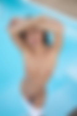 2022phdee/2021-11/[photodromm] 2021-11-02 Georgina - Blue Liquid (x50, 3000 px)/Blue Liquid (17).jpg