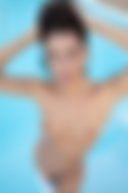 2022phdee/2021-11/[photodromm] 2021-11-02 Georgina - Blue Liquid (x50, 3000 px)/Blue Liquid (18).jpg
