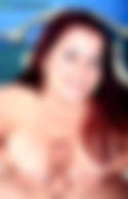 Scoreland.com SiteRip - Part #1/00190-Holiday 2003 Voluptuous-Annie Swanson/1600/Annie13.jpg