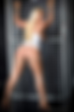 LucyZara2017/!screens/2017.02.24 Caged.jpg